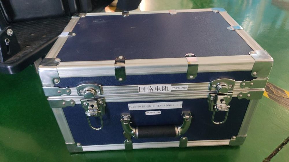精密仪器维修实拍 - 便携测量仪器